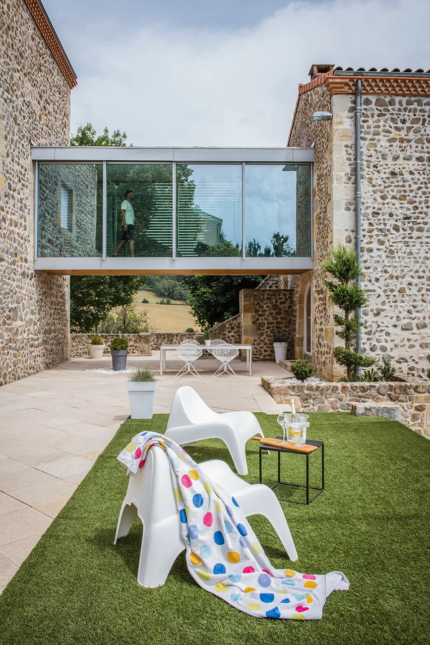 OZLA - Projet d'architecture d'intérieur, décoration d'un corps de ferme Roux à Terreneyre par Stéphanie Auzat, architecte d'intérieur, décoratrice et gestion des achats de mobilier et installation à Issoire proche Clermont-Ferrand