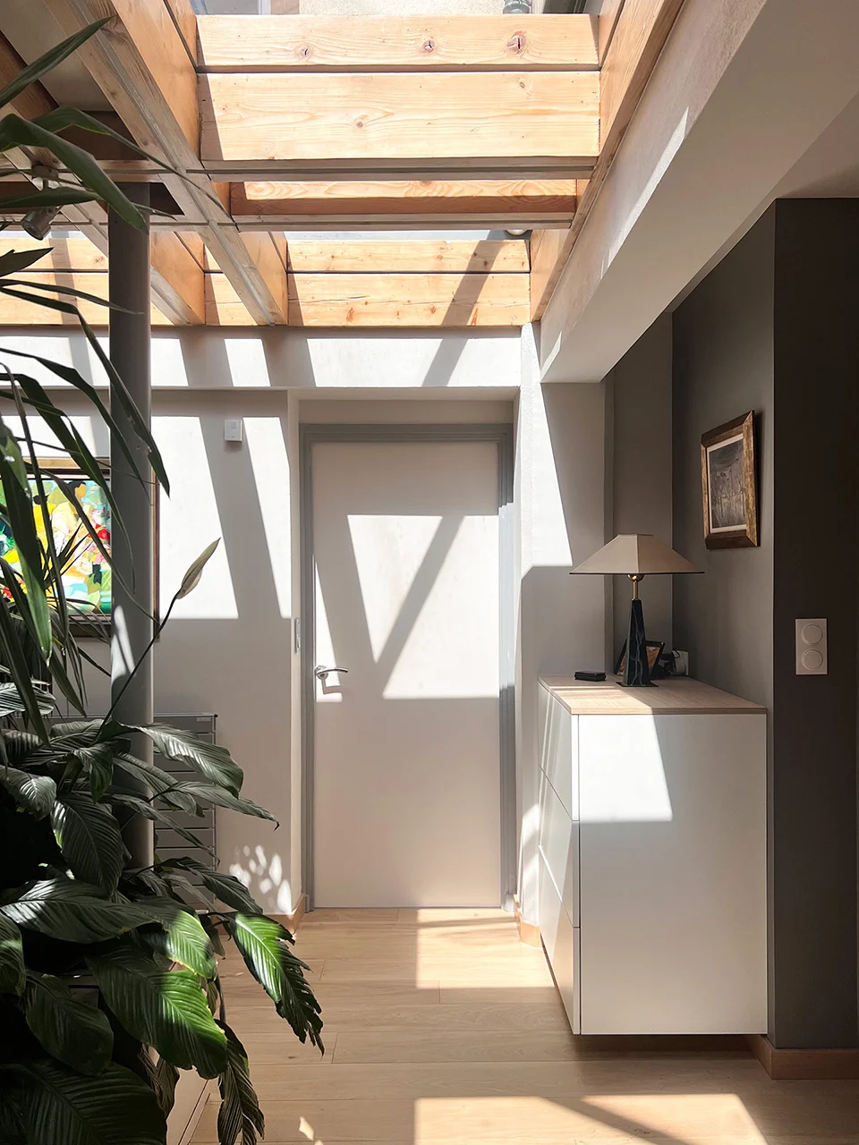 OZLA - Projet d'architecture d'intérieur, décoration d'une maison d'architecte à Lempdes-sur-Allagnon par Stéphanie Auzat, architecte d'intérieur, décoratrice et gestion des achats de mobilier et installation à Issoire proche Clermont-Ferrand