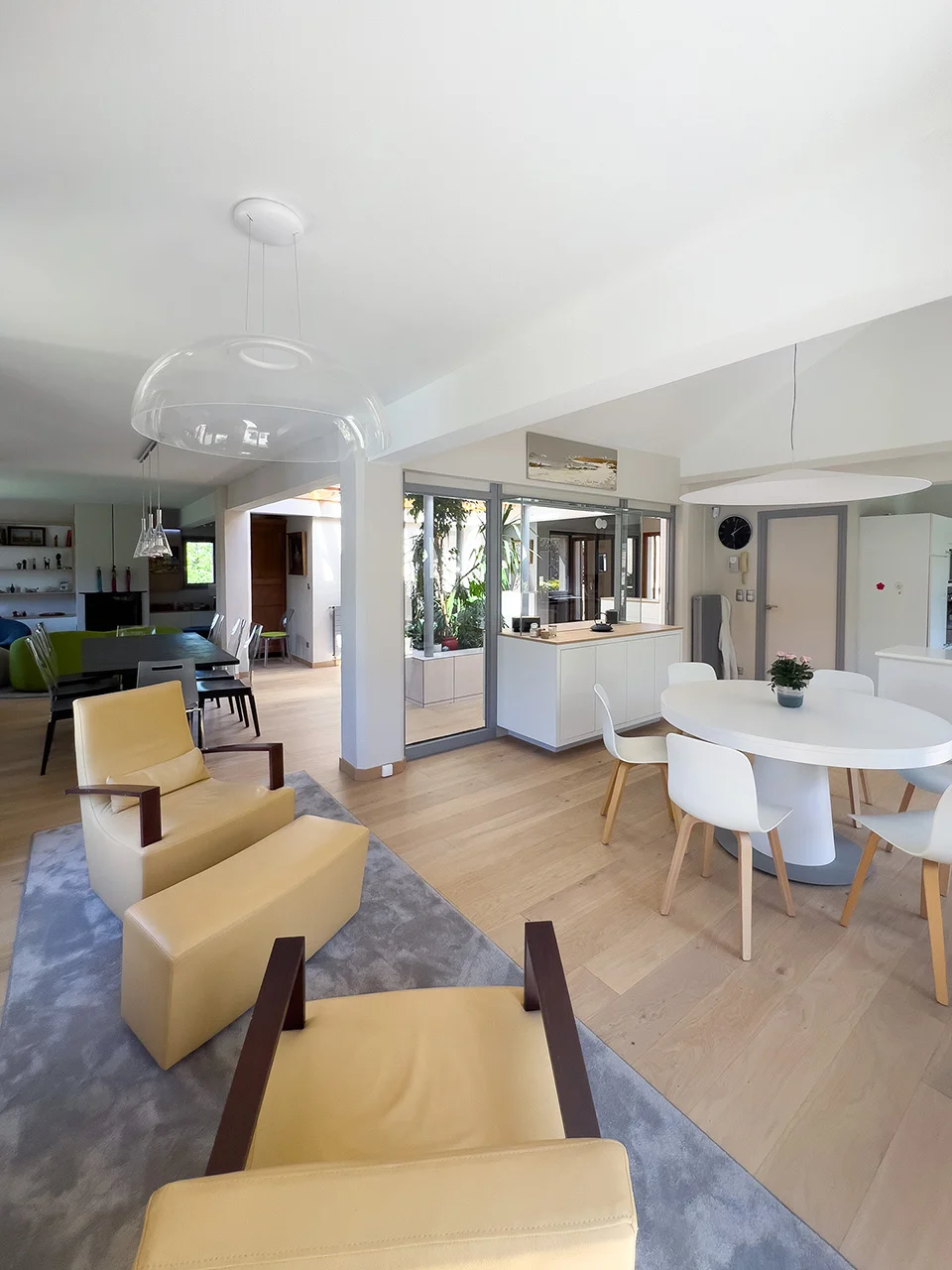 OZLA - Projet d'architecture d'intérieur, décoration d'une maison d'architecte à Lempdes-sur-Allagnon par Stéphanie Auzat, architecte d'intérieur, décoratrice et gestion des achats de mobilier et installation à Issoire proche Clermont-Ferrand