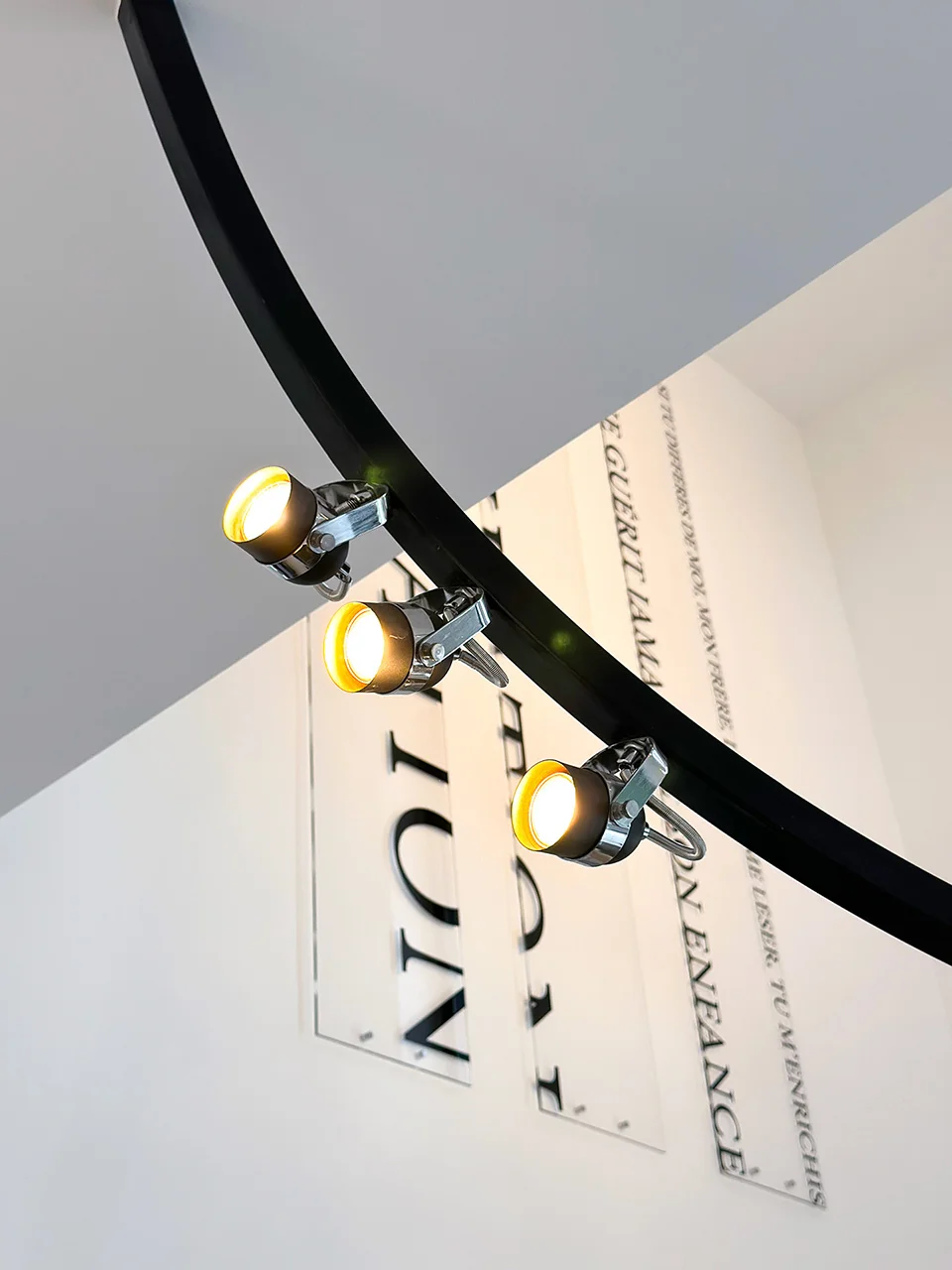 OZLA - Projet d'architecture d'intérieur, décoration d'une maison neuve à Issoire par Stéphanie Auzat, architecte d'intérieur, décoratrice et gestion des achats de mobilier et installation à Issoire proche Clermont-Ferrand