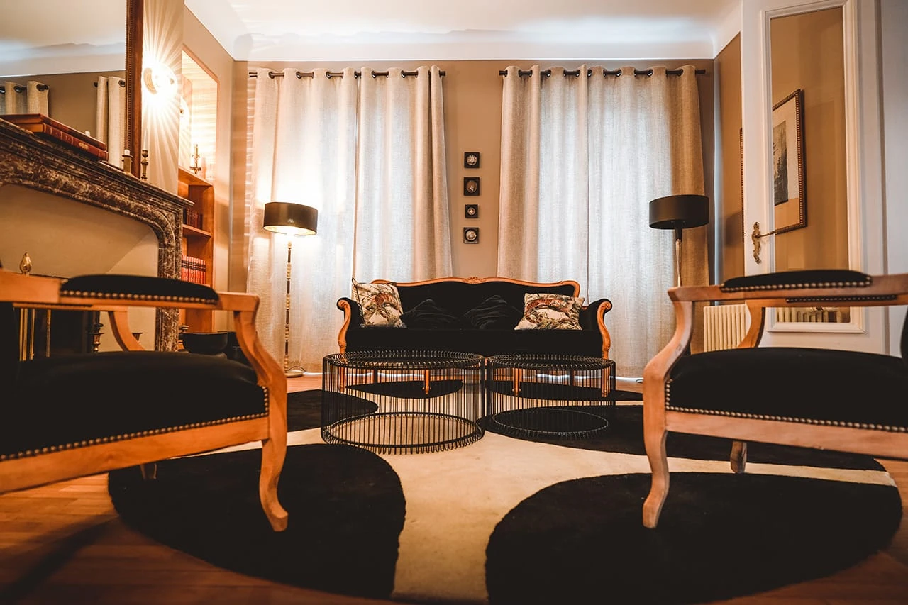 OZLA - Projet de rénovation et ameublement d'une maison de maître à Brassac-les-mines par Stéphanie Auzat, architecte d'intérieur, décoratrice et gestion des achats de mobilier et installation à Issoire proche Clermont-Ferrand